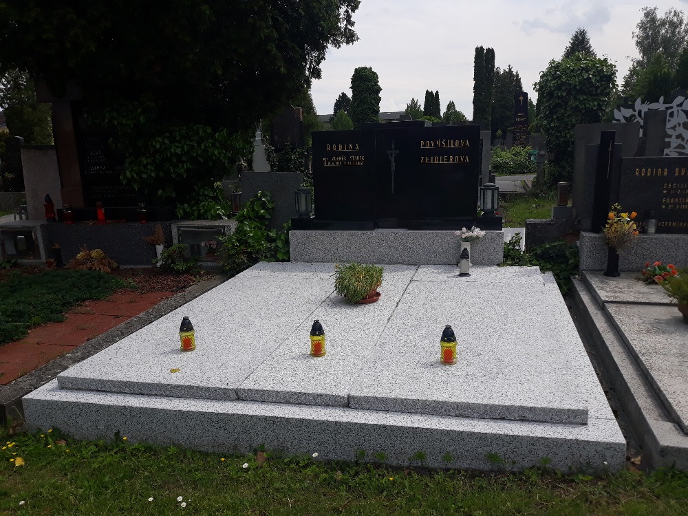 Renovace hrobů na evangelickém hřbitově Ostrava Hrabová